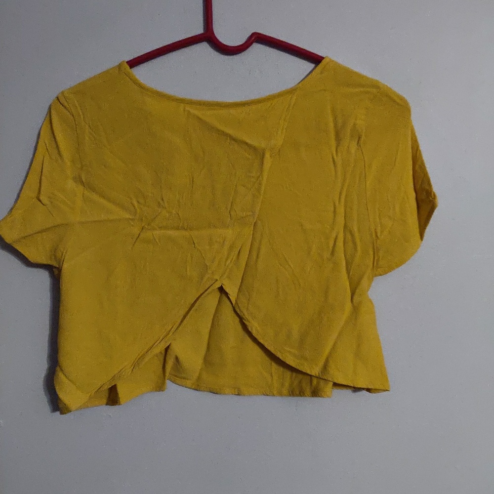 Crop top - Picture 3 of 3